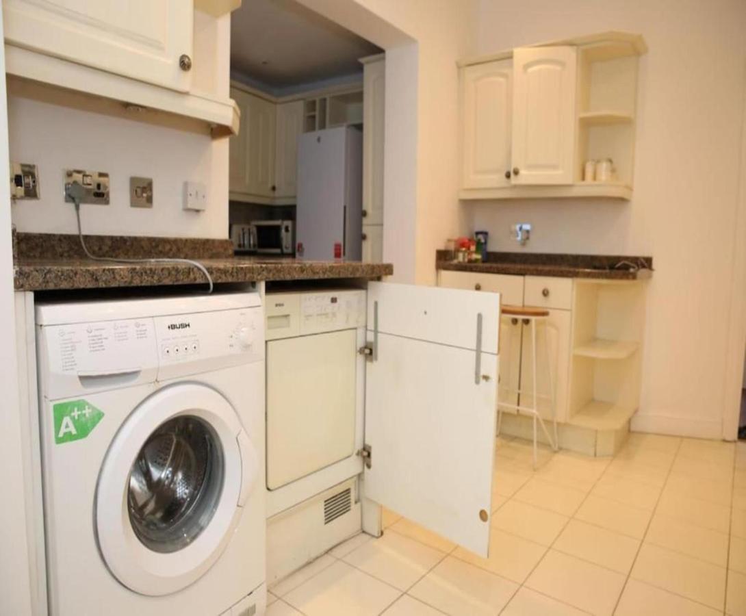 Oyo Timi Holiday Homes Лондон Экстерьер фото