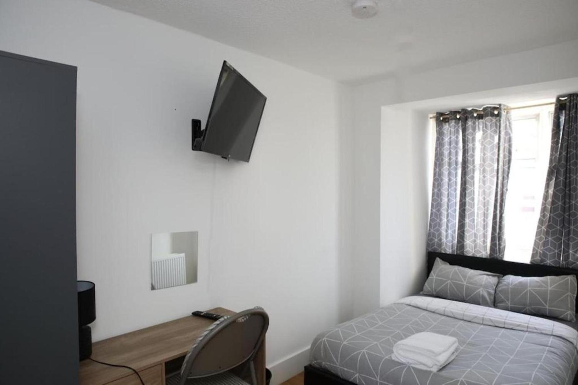 Oyo Timi Holiday Homes Лондон Экстерьер фото
