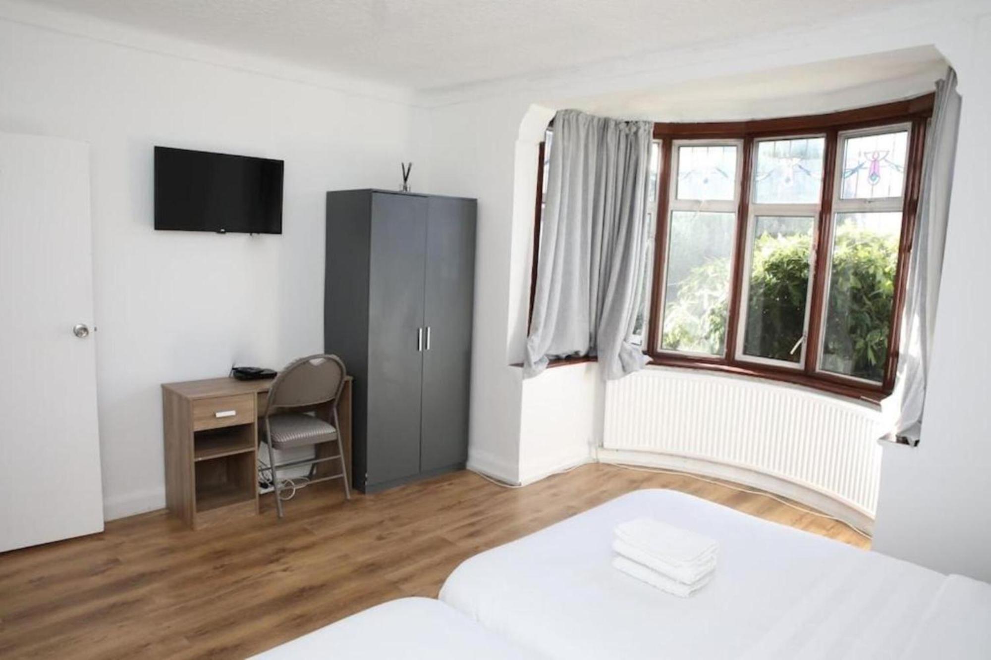 Oyo Timi Holiday Homes Лондон Экстерьер фото