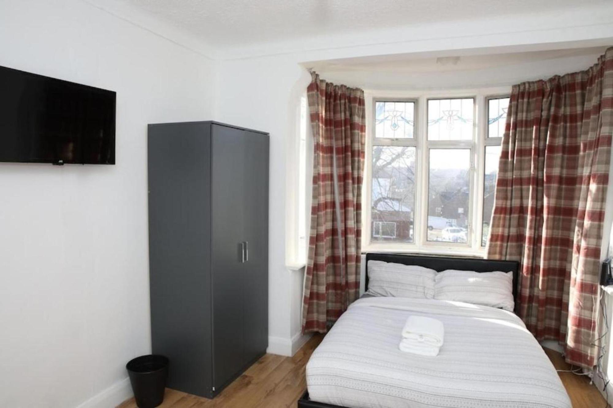 Oyo Timi Holiday Homes Лондон Экстерьер фото